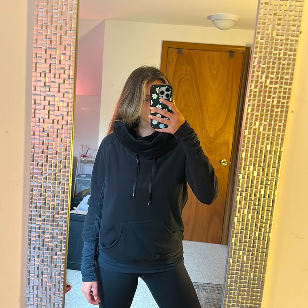 Lululemon Cowlneck Fleece
